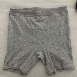 BRAND NEW SKIMS Boyfriend Boxer